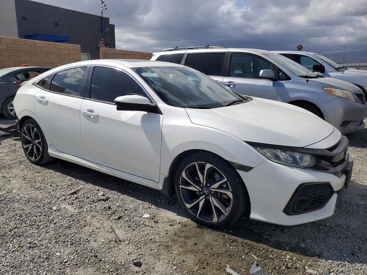 2018 HONDA CIVIC
