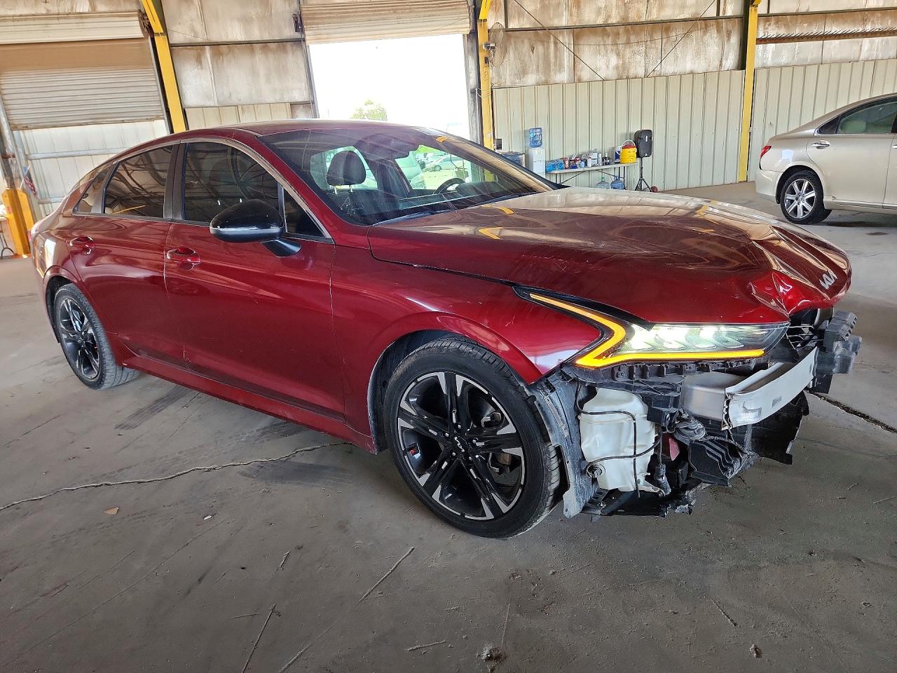 2022 KIA K5