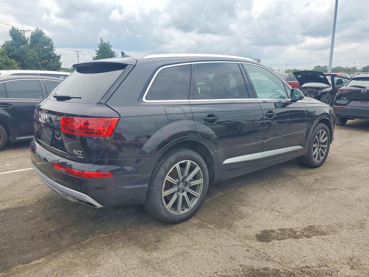 2017 AUDI Q7
