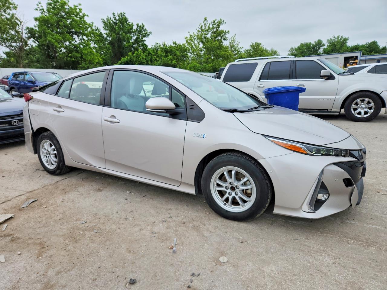 2022 TOYOTA PRIUS