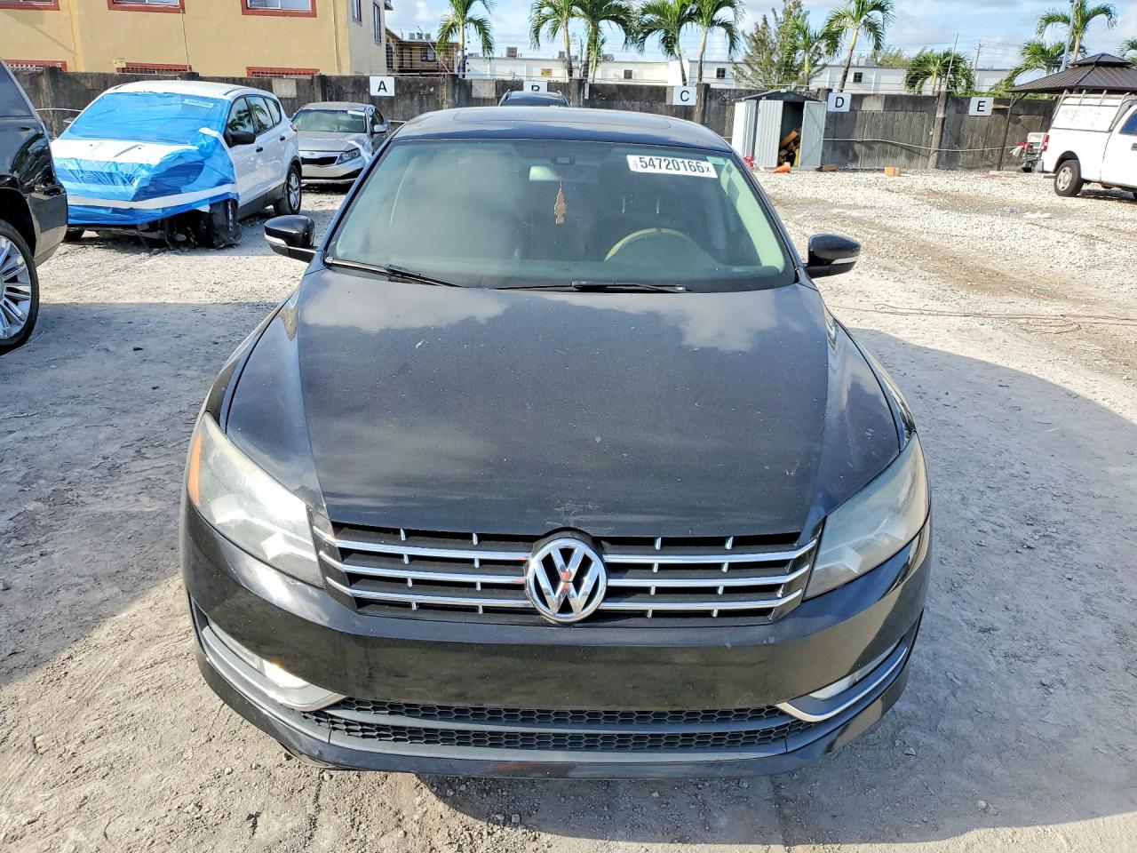 2014 VOLKSWAGEN PASSAT