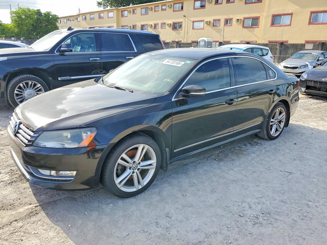 2014 VOLKSWAGEN PASSAT