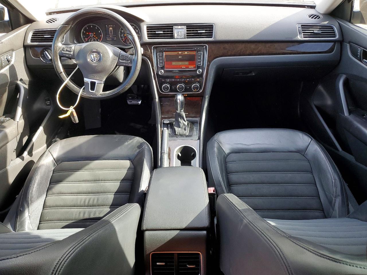 2014 VOLKSWAGEN PASSAT
