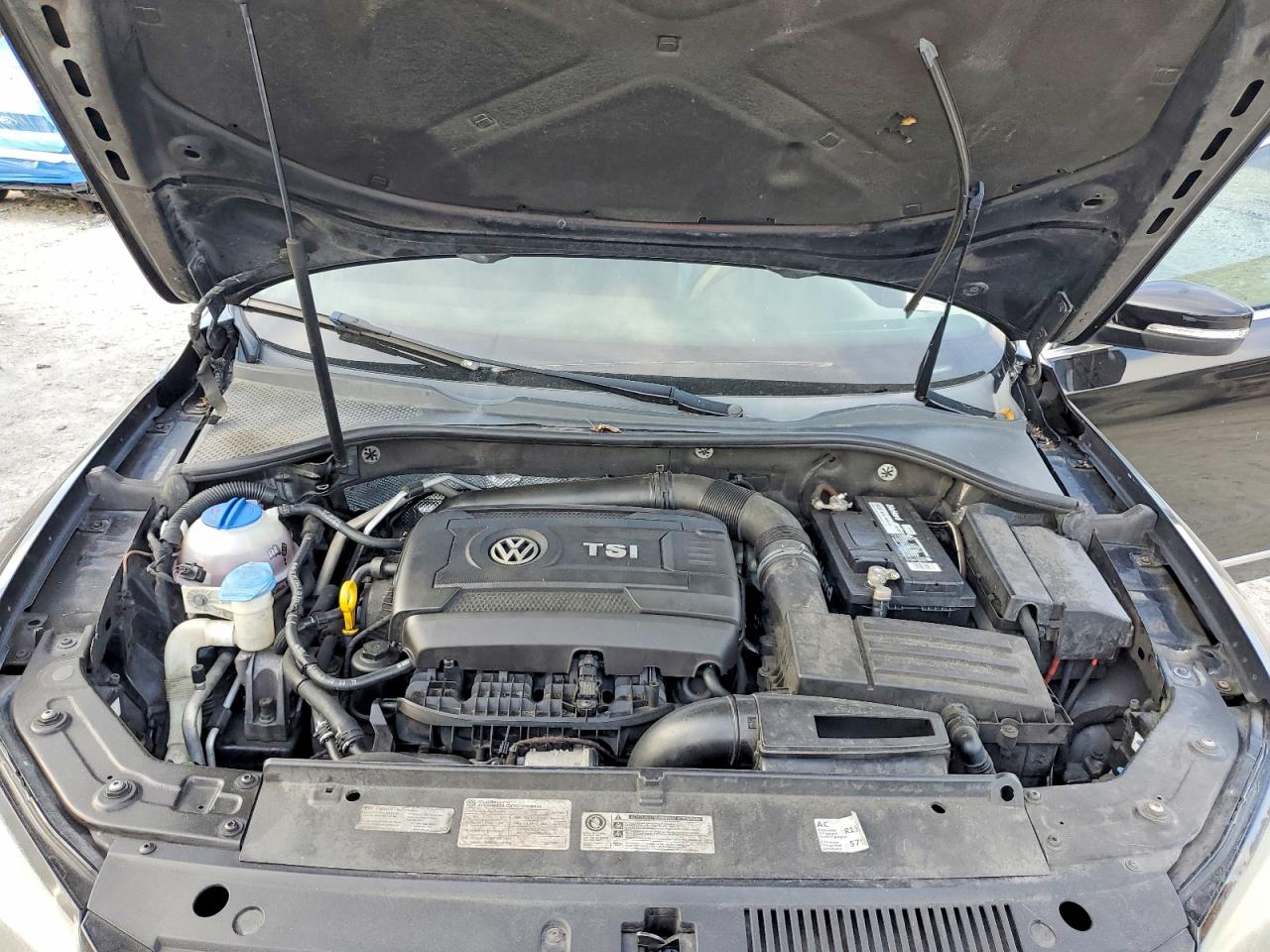 2014 VOLKSWAGEN PASSAT