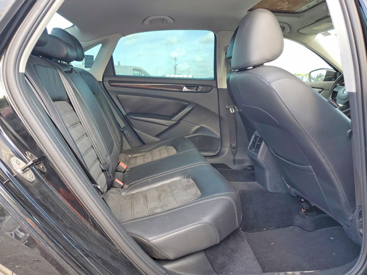 2014 VOLKSWAGEN PASSAT