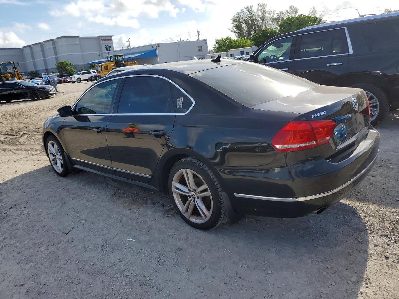 2014 VOLKSWAGEN PASSAT