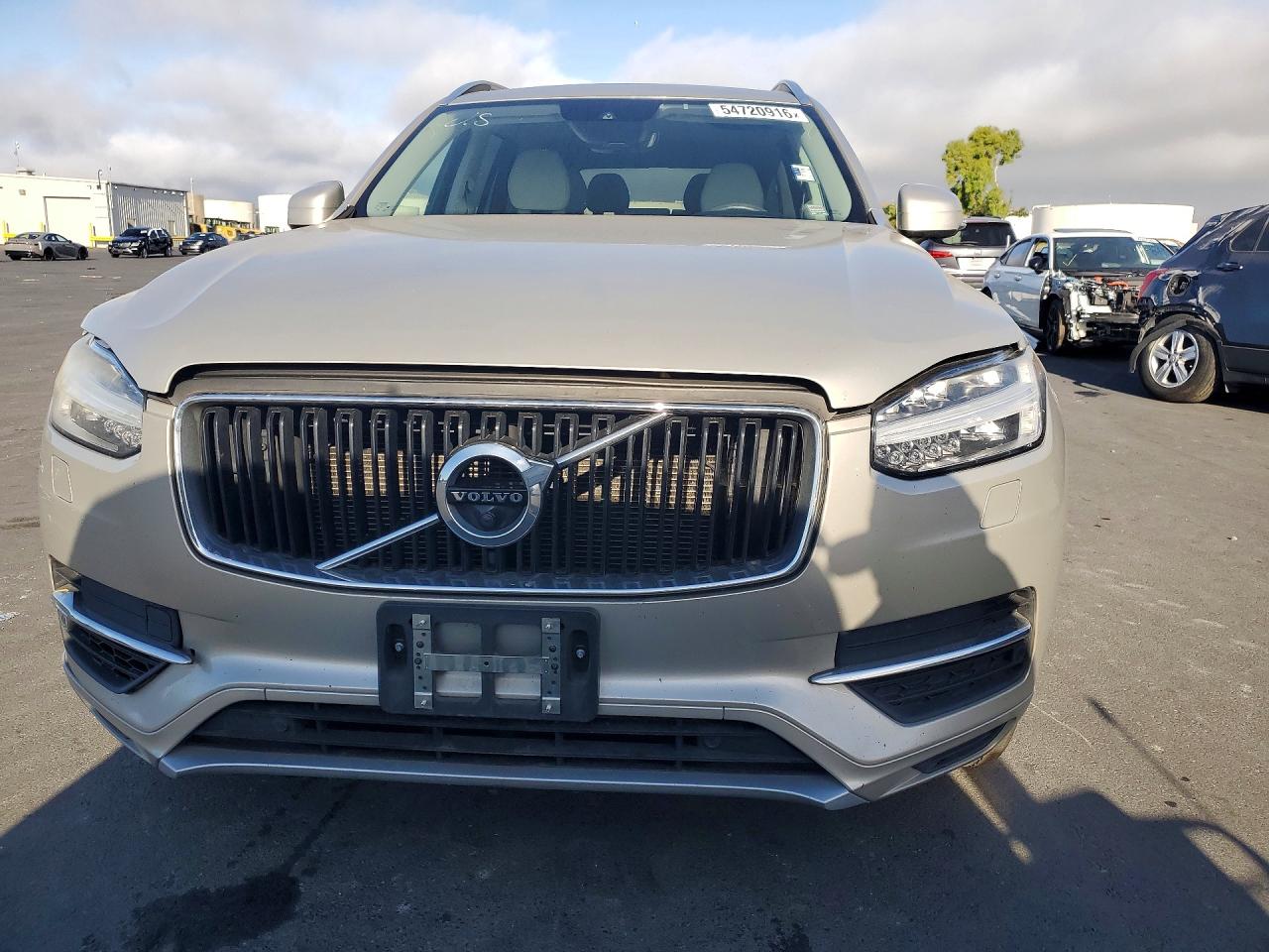 2016 VOLVO XC90