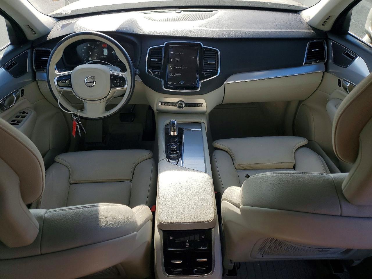 2016 VOLVO XC90
