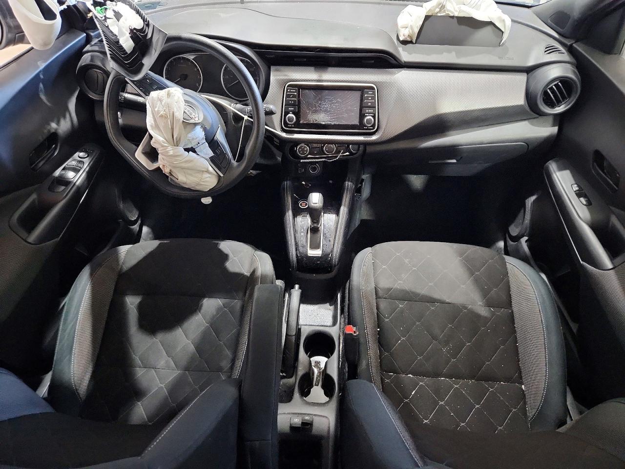 2019 NISSAN KICKS