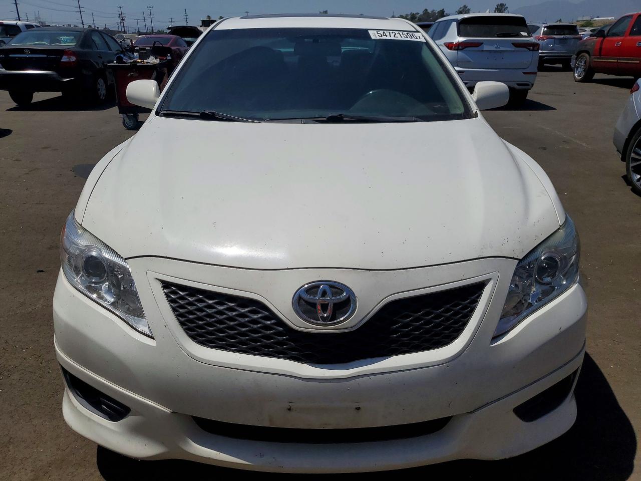 2011 TOYOTA CAMRY