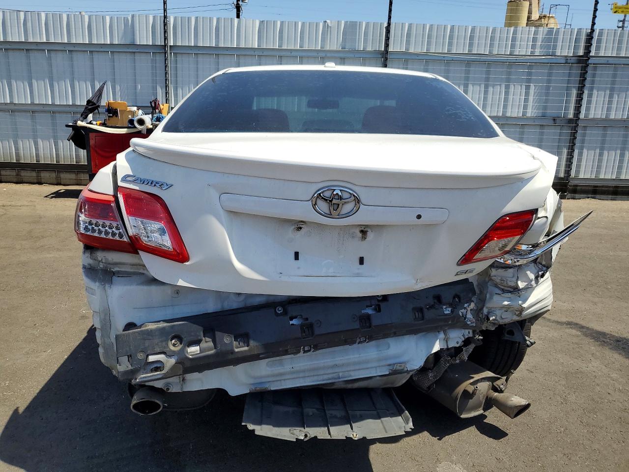 2011 TOYOTA CAMRY