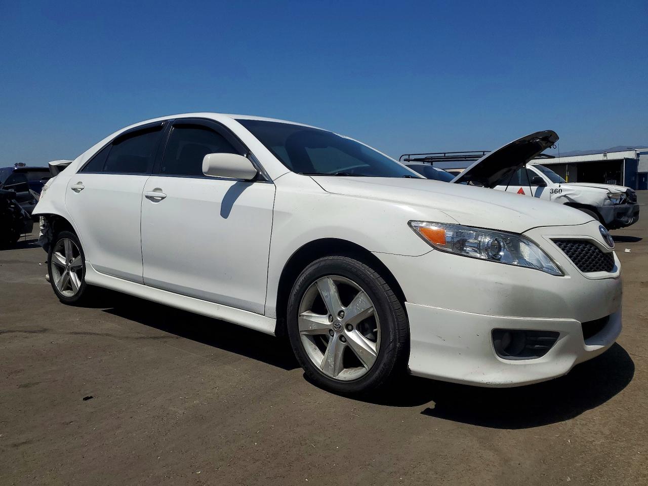 2011 TOYOTA CAMRY