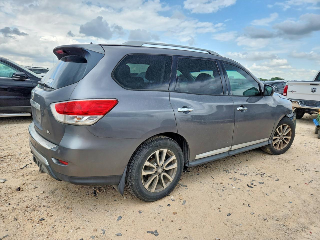 2016 NISSAN PATHFINDER