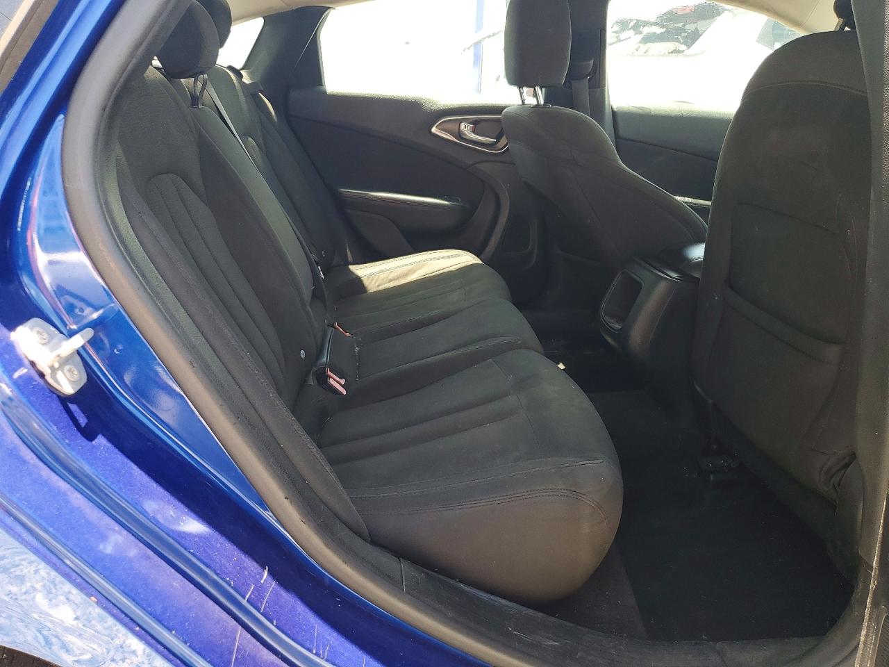 2016 CHRYSLER 200
