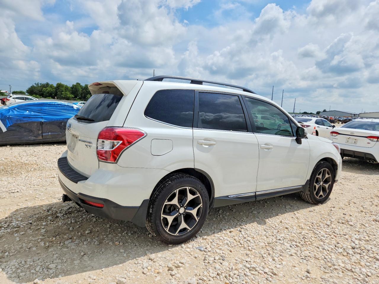 2015 SUBARU FORESTER