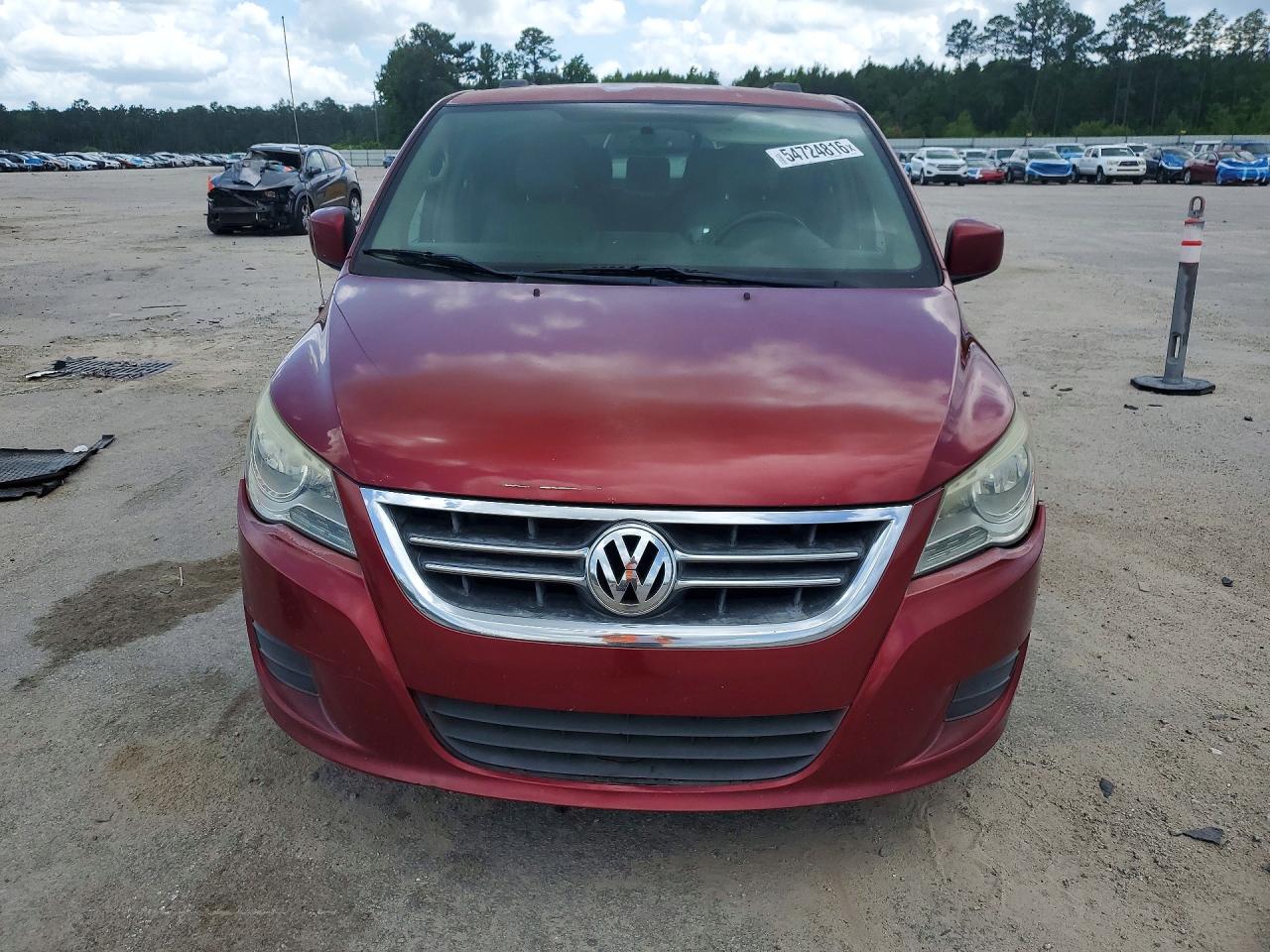 2011 VOLKSWAGEN ROUTAN