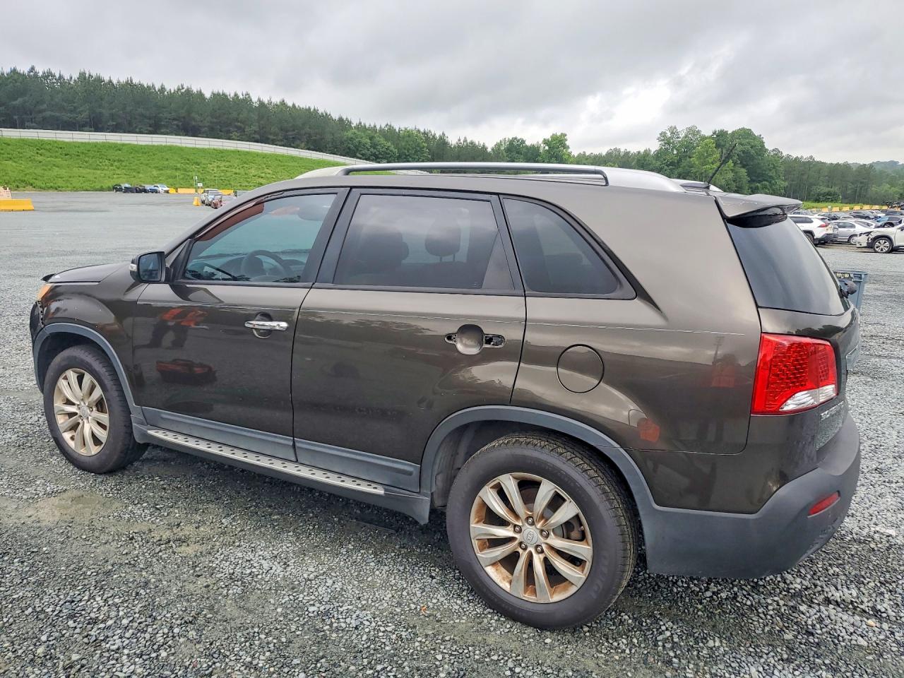 2011 KIA SORENTO