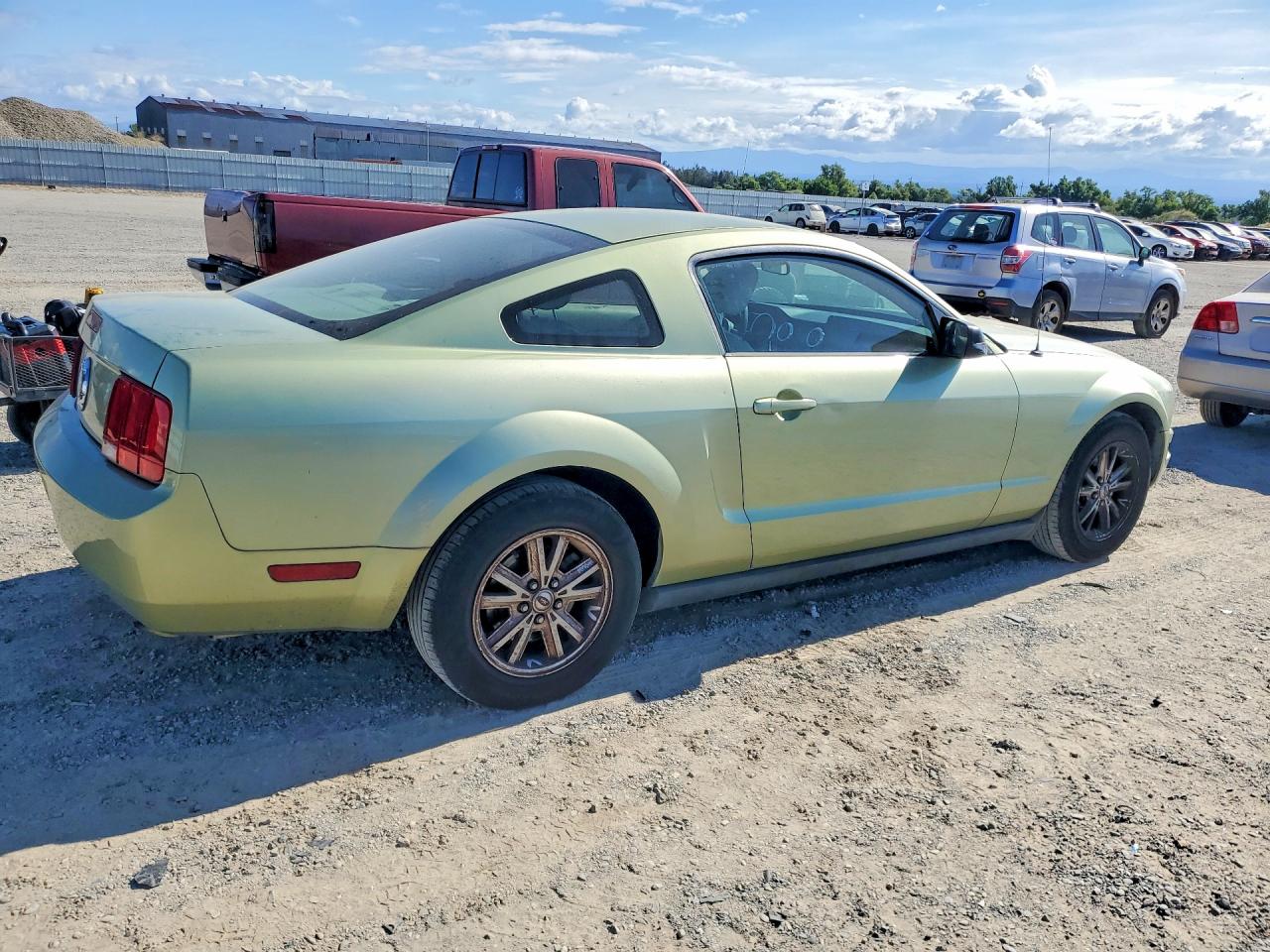 2005 FORD MUSTANG