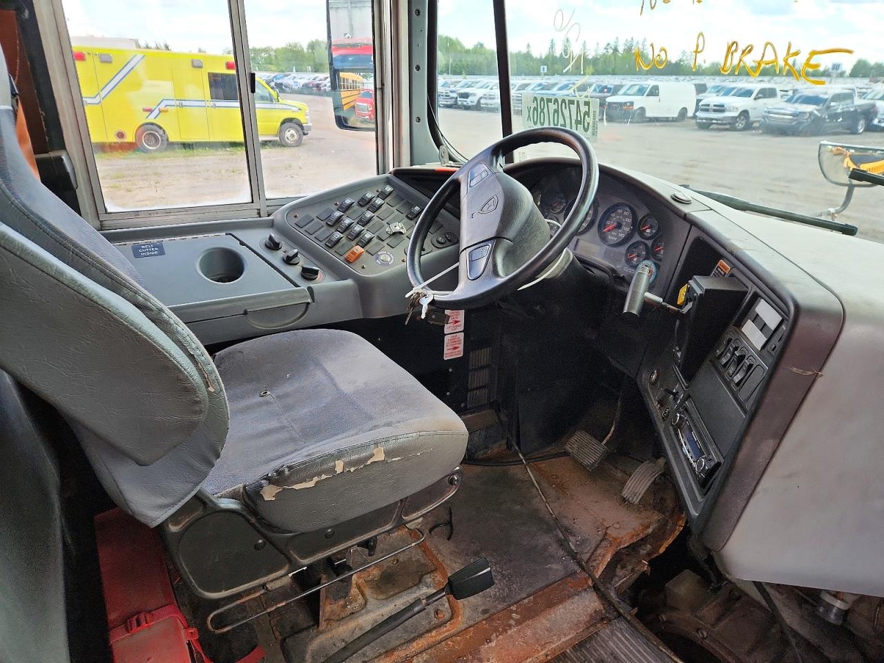 2014 IC CORPORATION 3000 CE