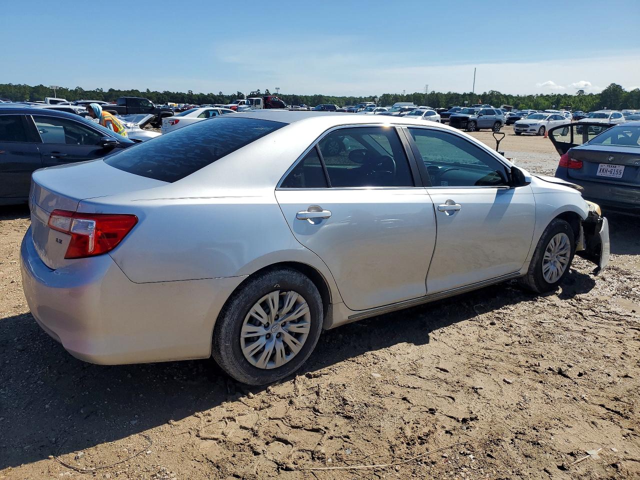 2014 TOYOTA CAMRY