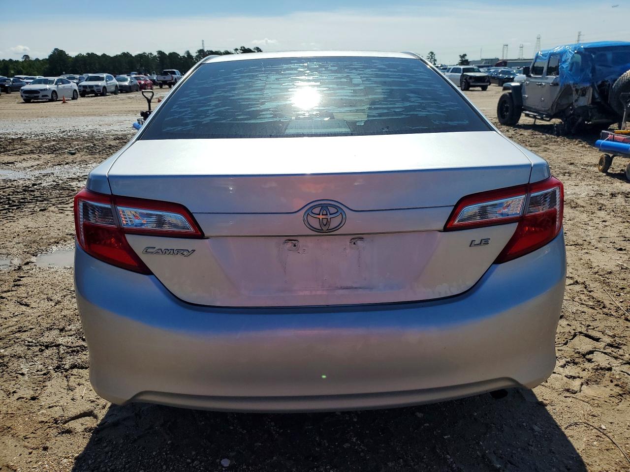 2014 TOYOTA CAMRY