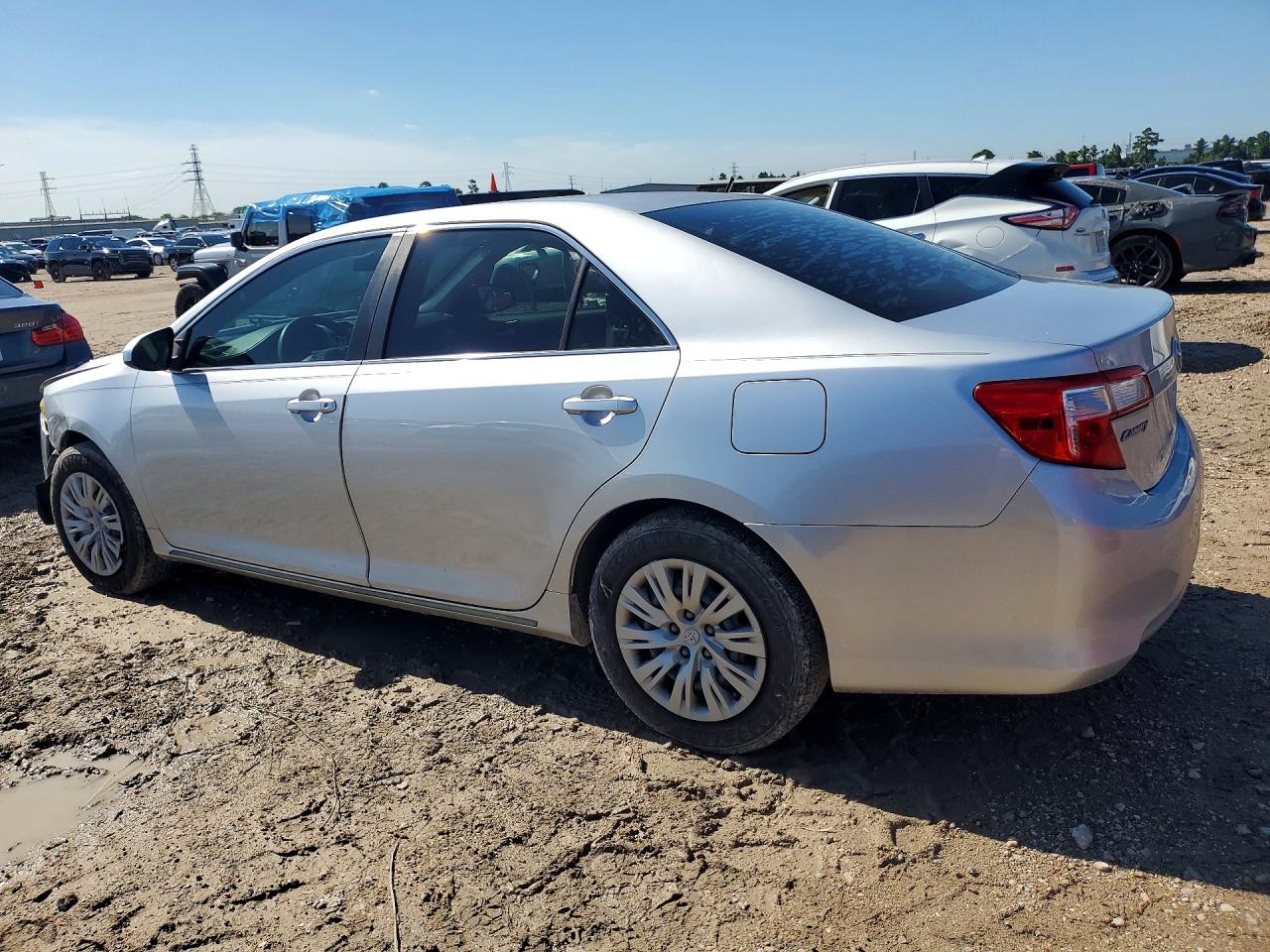 2014 TOYOTA CAMRY