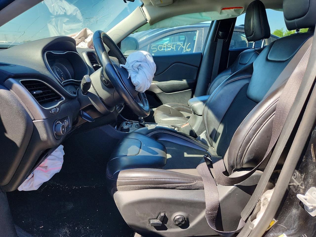 2019 JEEP CHEROKEE