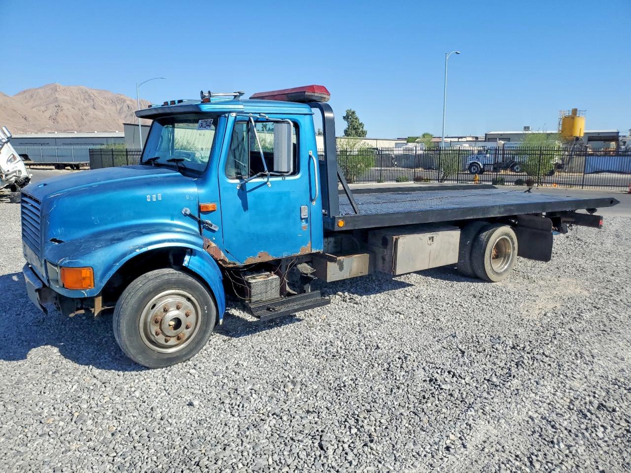 1998 INTERNATIONAL 4000 SERIE