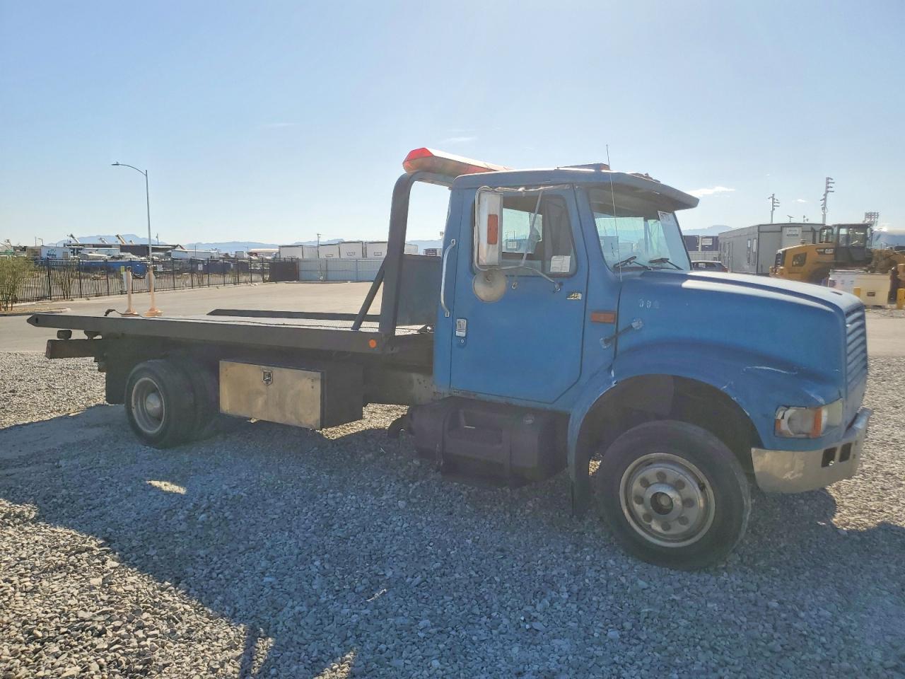 1998 INTERNATIONAL 4000 SERIE