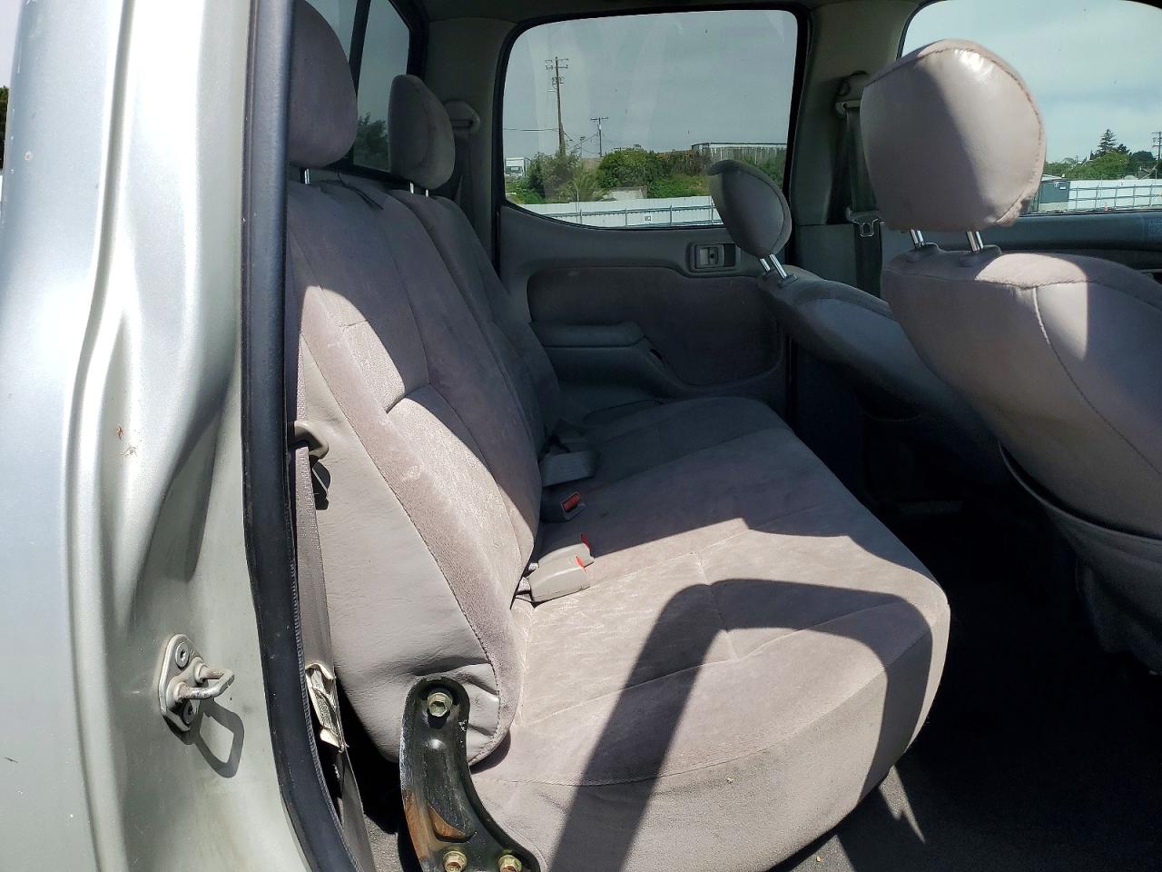 2004 TOYOTA TACOMA