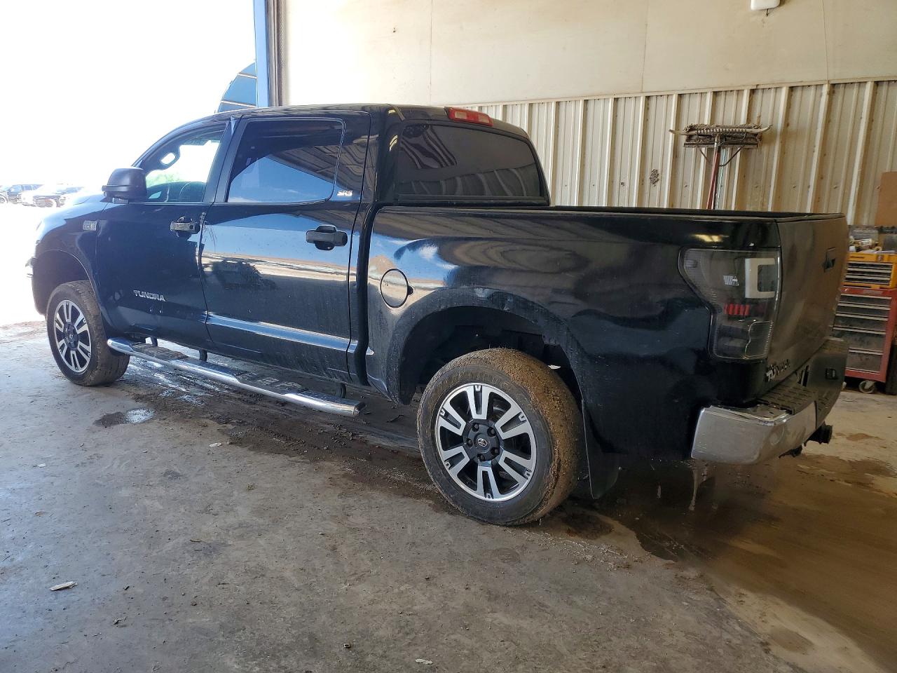 2010 TOYOTA TUNDRA