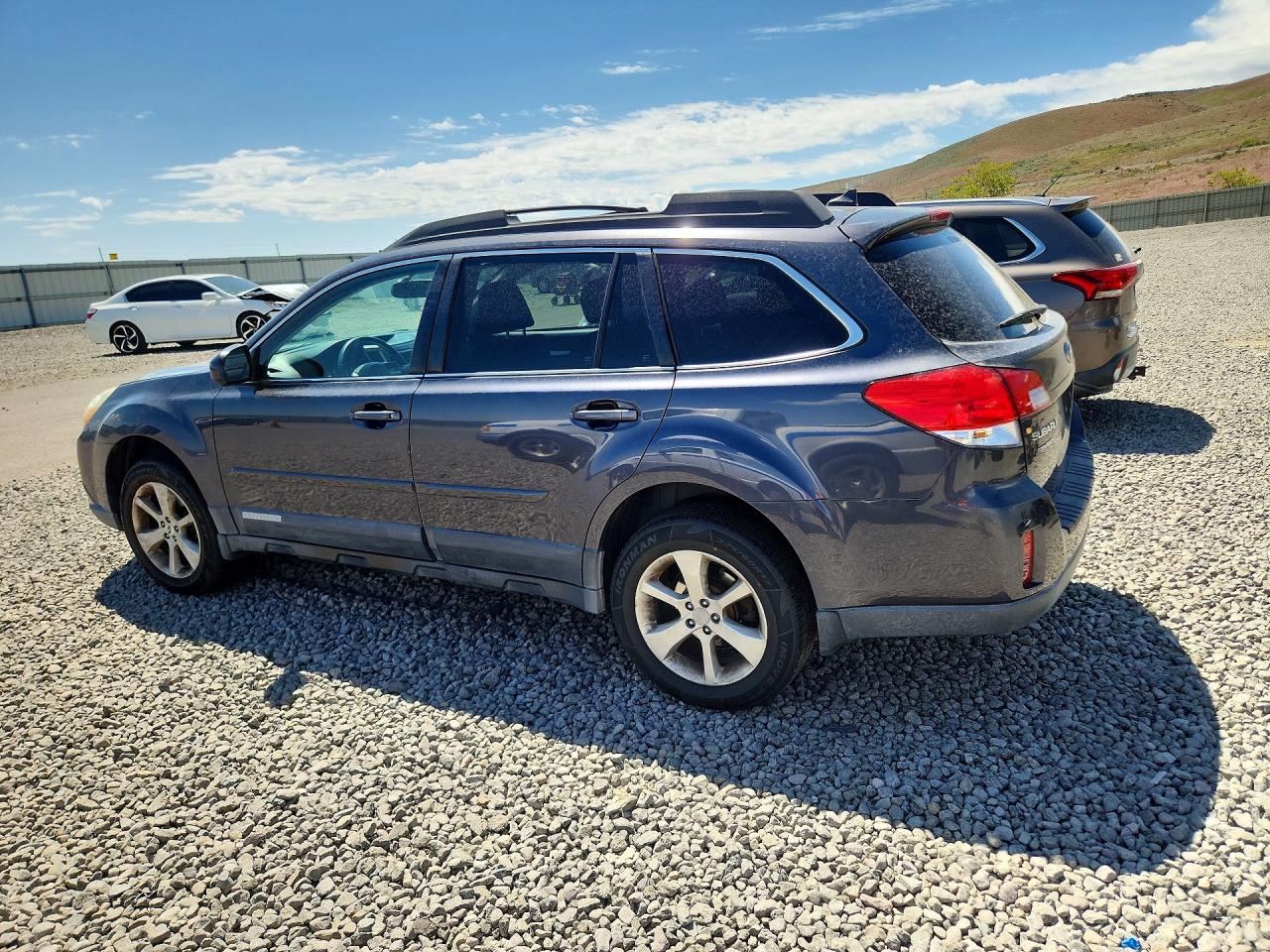 2012 SUBARU OUTBACK