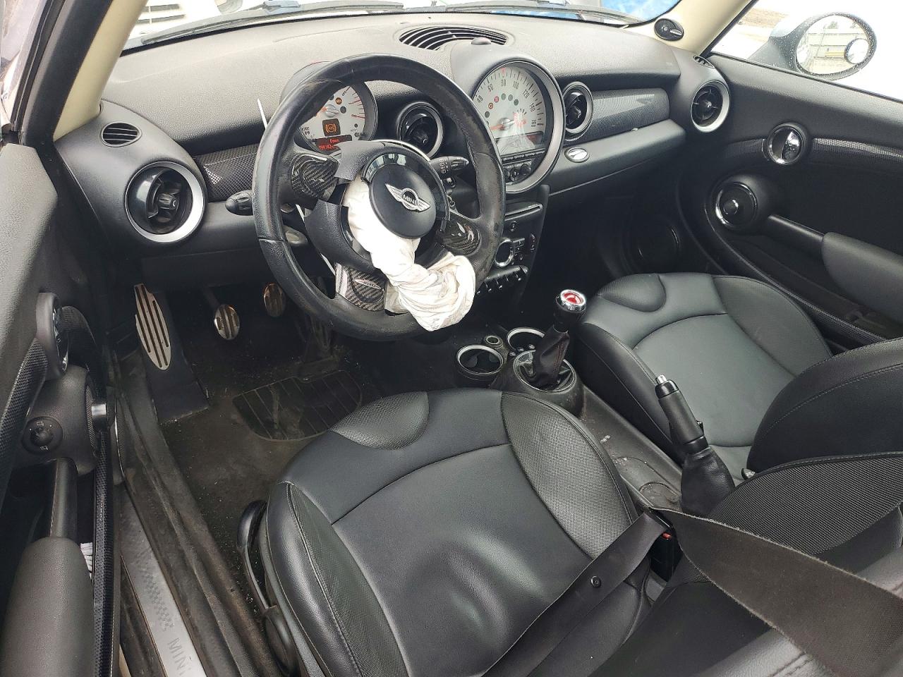 2011 MINI COOPER