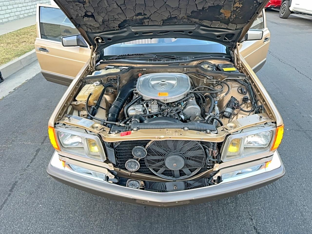 1983 MERCEDES-BENZ 380-CLASS
