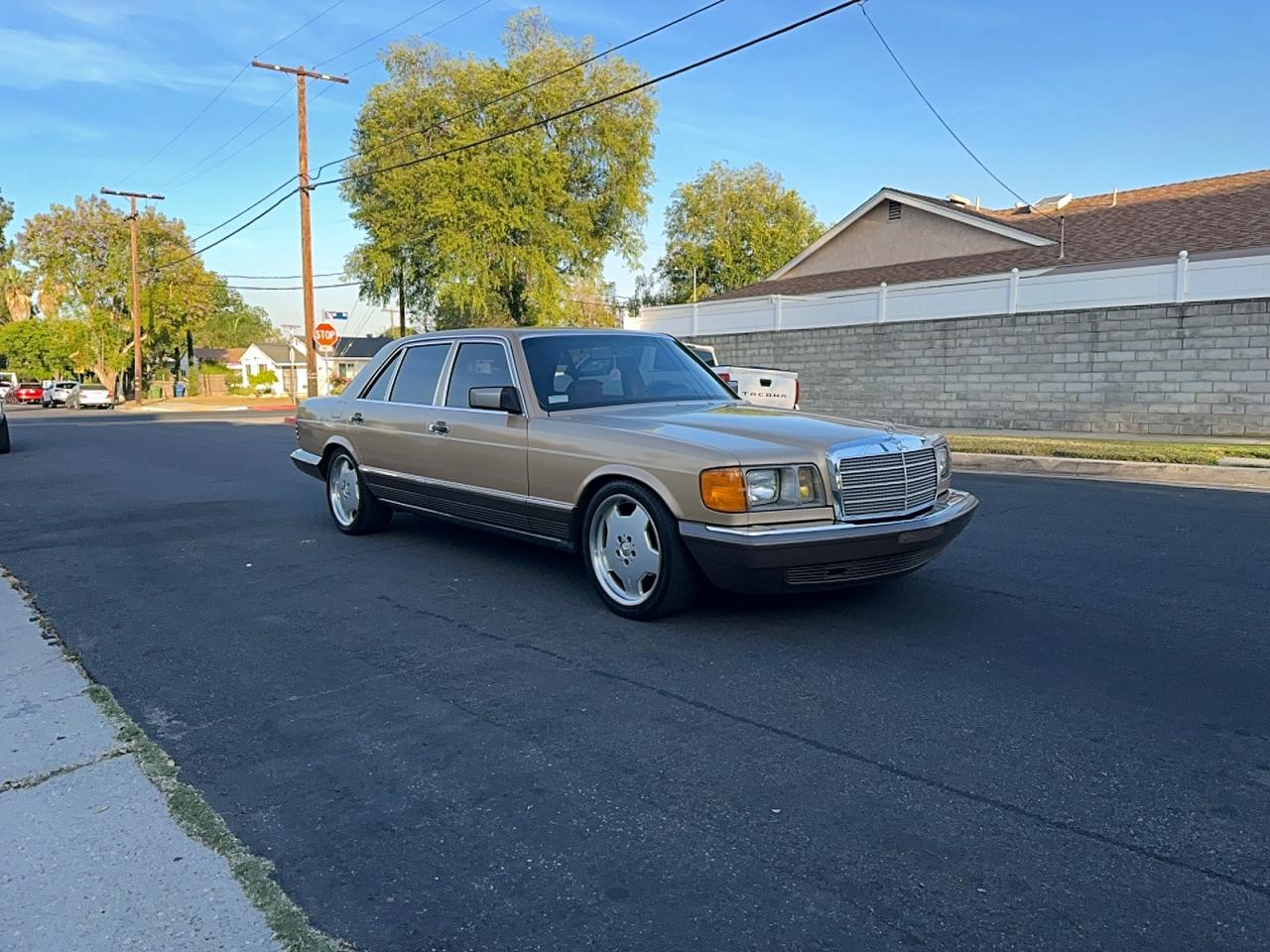 1983 MERCEDES-BENZ 380-CLASS