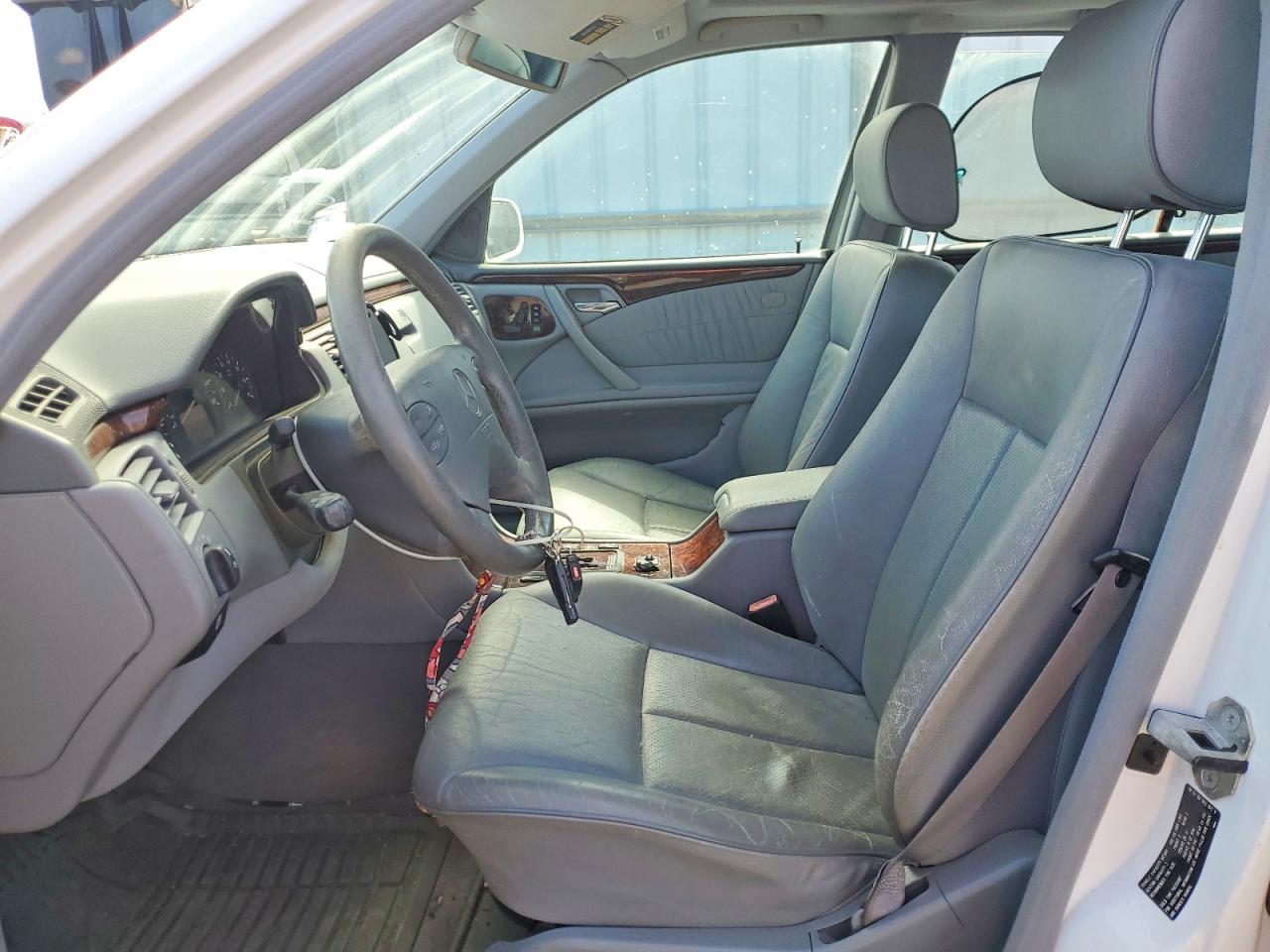 2000 MERCEDES-BENZ E-CLASS