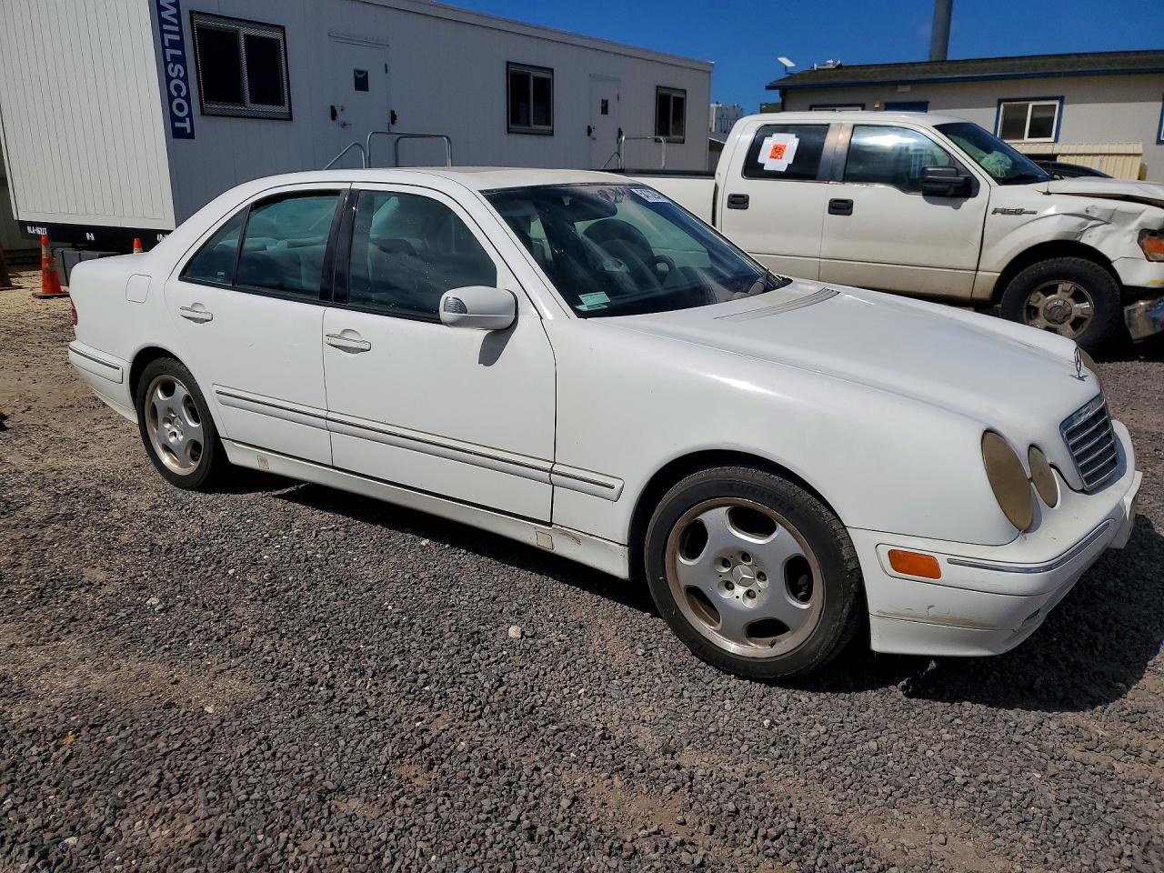 2000 MERCEDES-BENZ E-CLASS