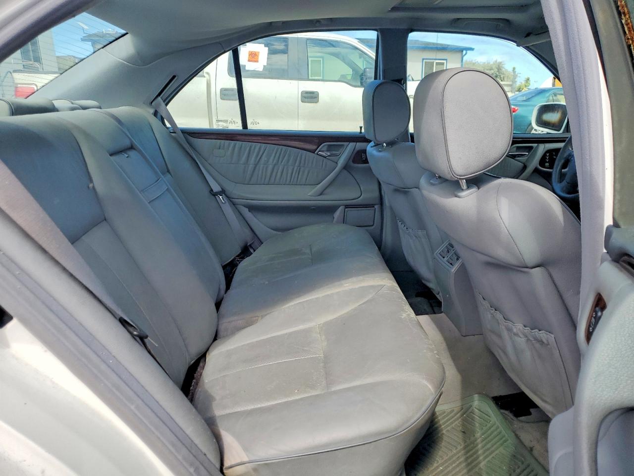 2000 MERCEDES-BENZ E-CLASS