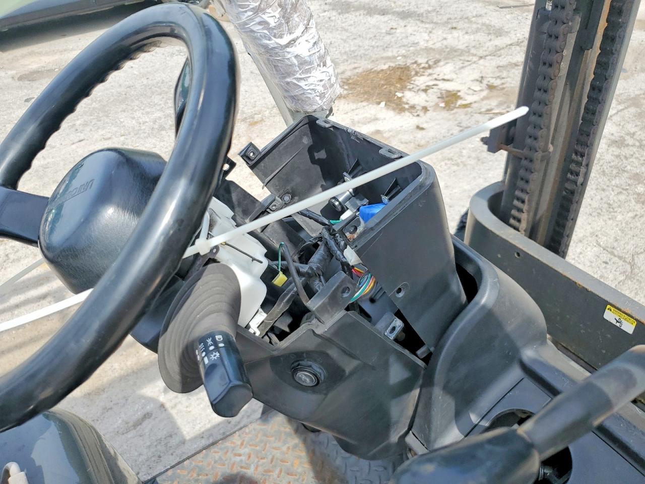 2016 UNICARIERS FORKLIFT