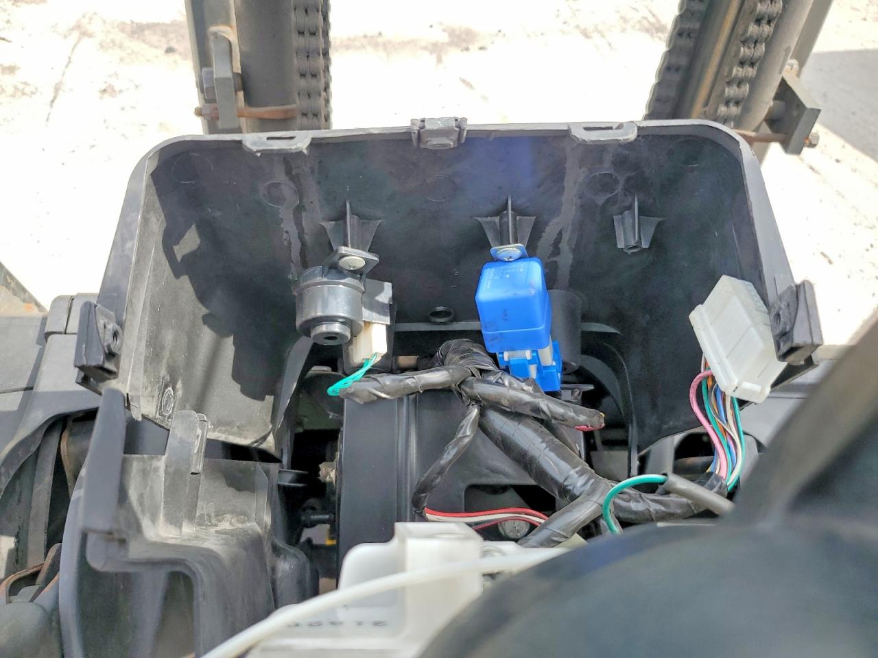 2016 UNICARIERS FORKLIFT