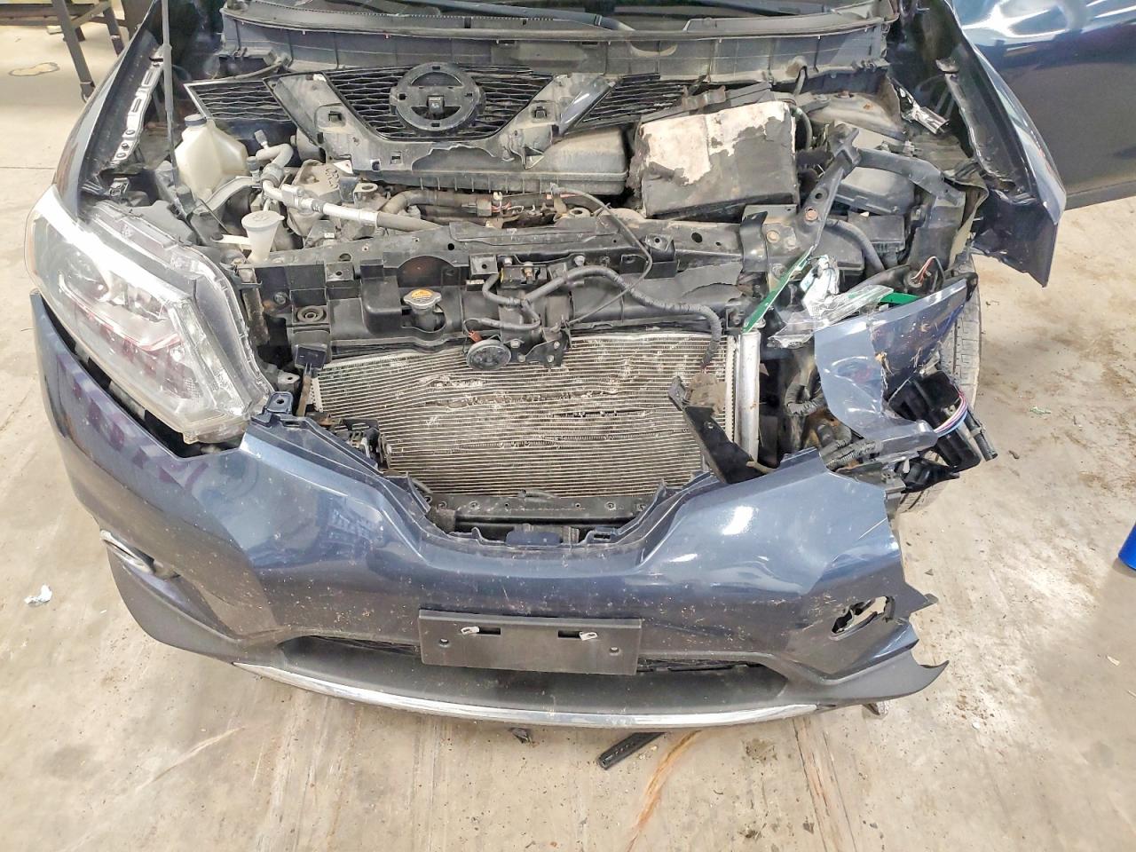 2016 NISSAN ROGUE