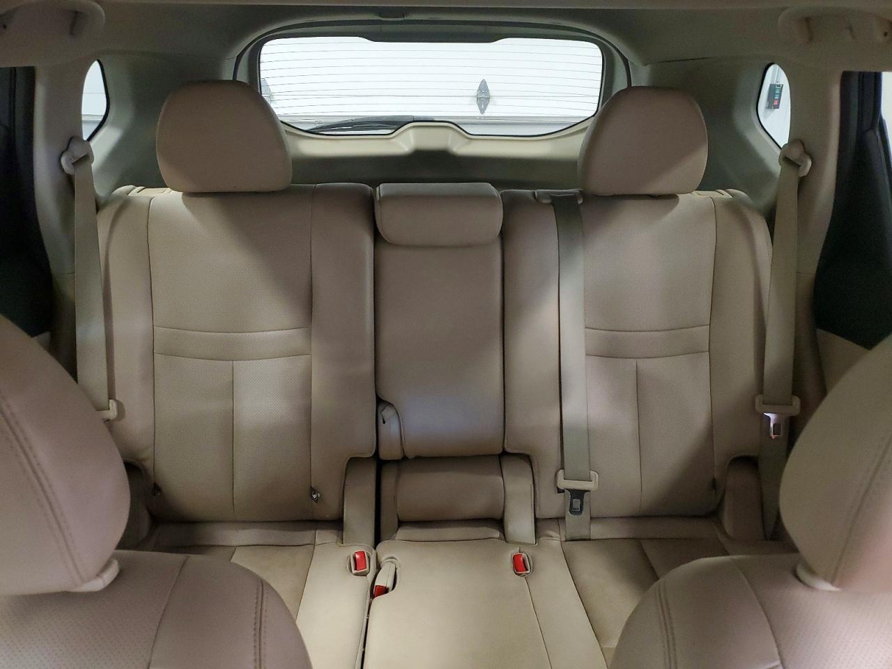 2016 NISSAN ROGUE