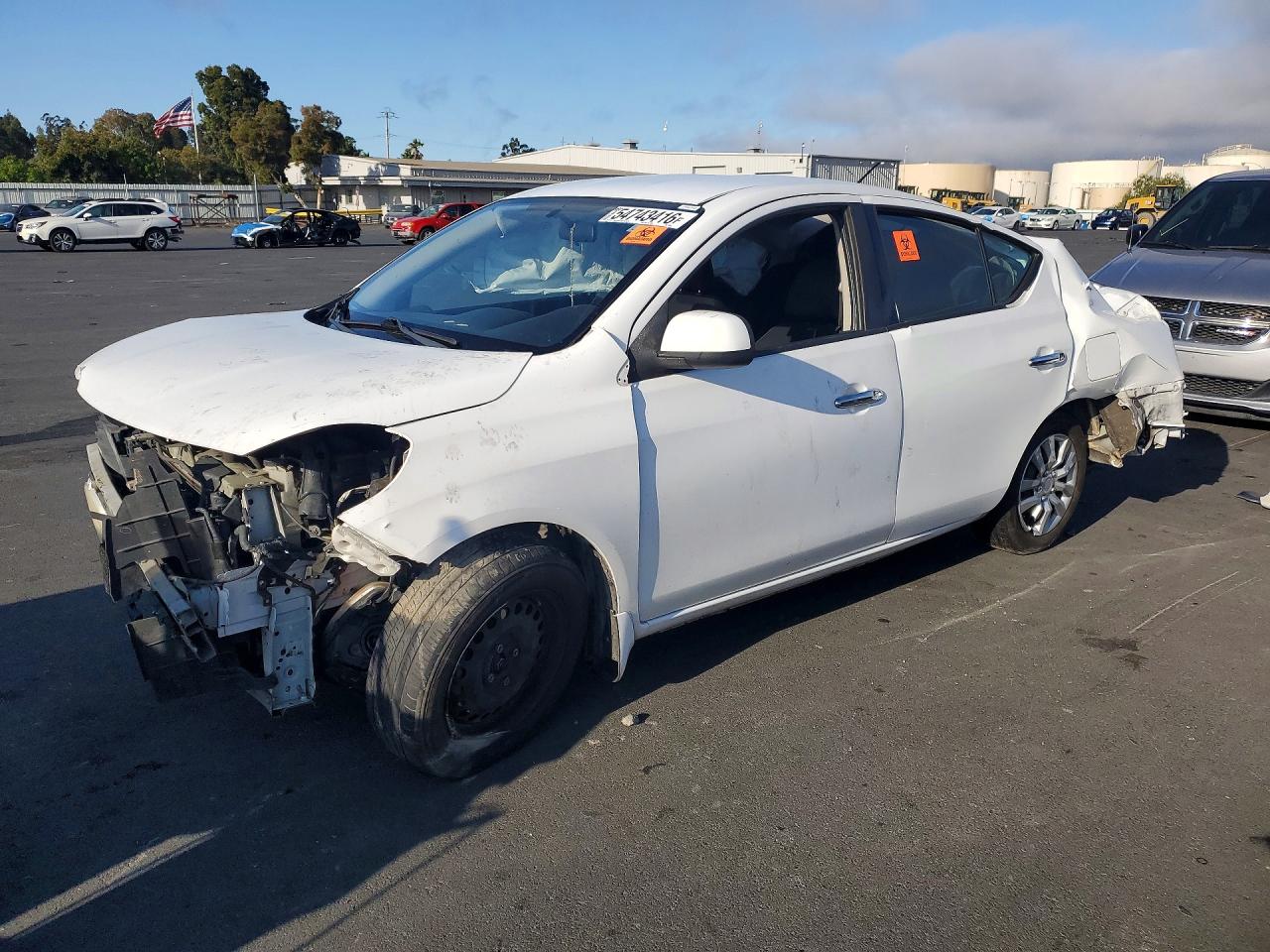 2014 NISSAN VERSA