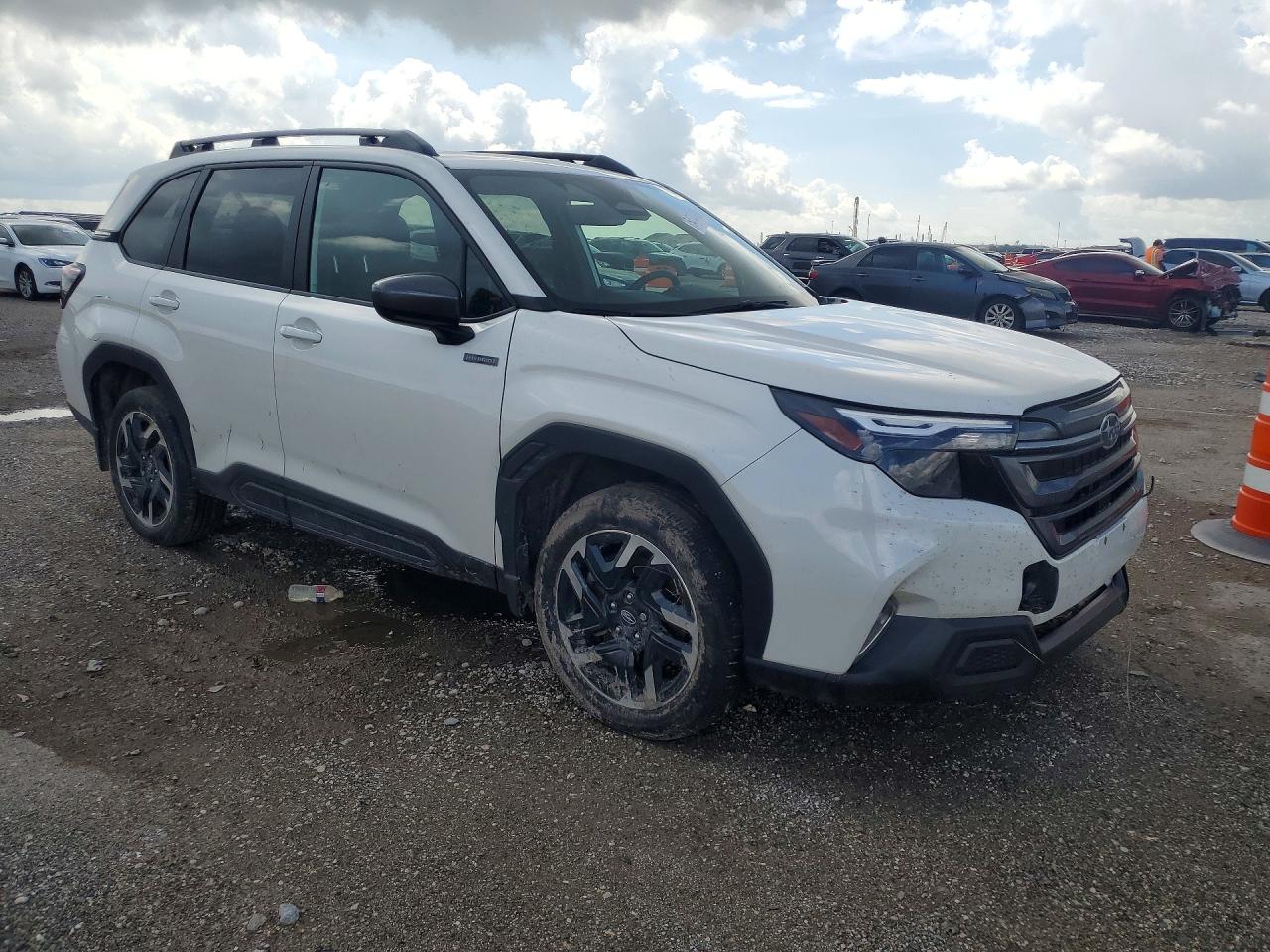 2025 SUBARU FORESTER