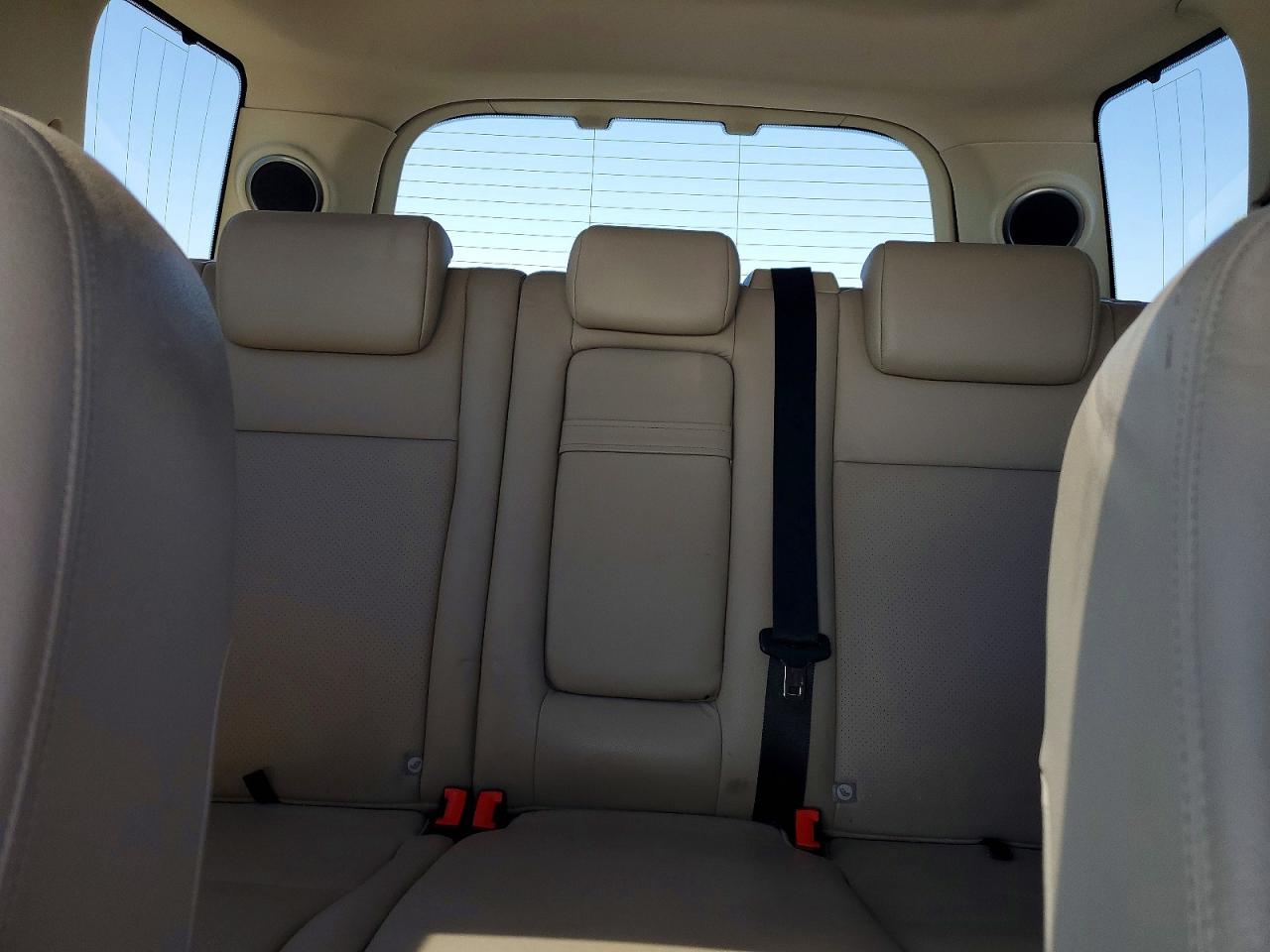 2010 LAND ROVER LR2