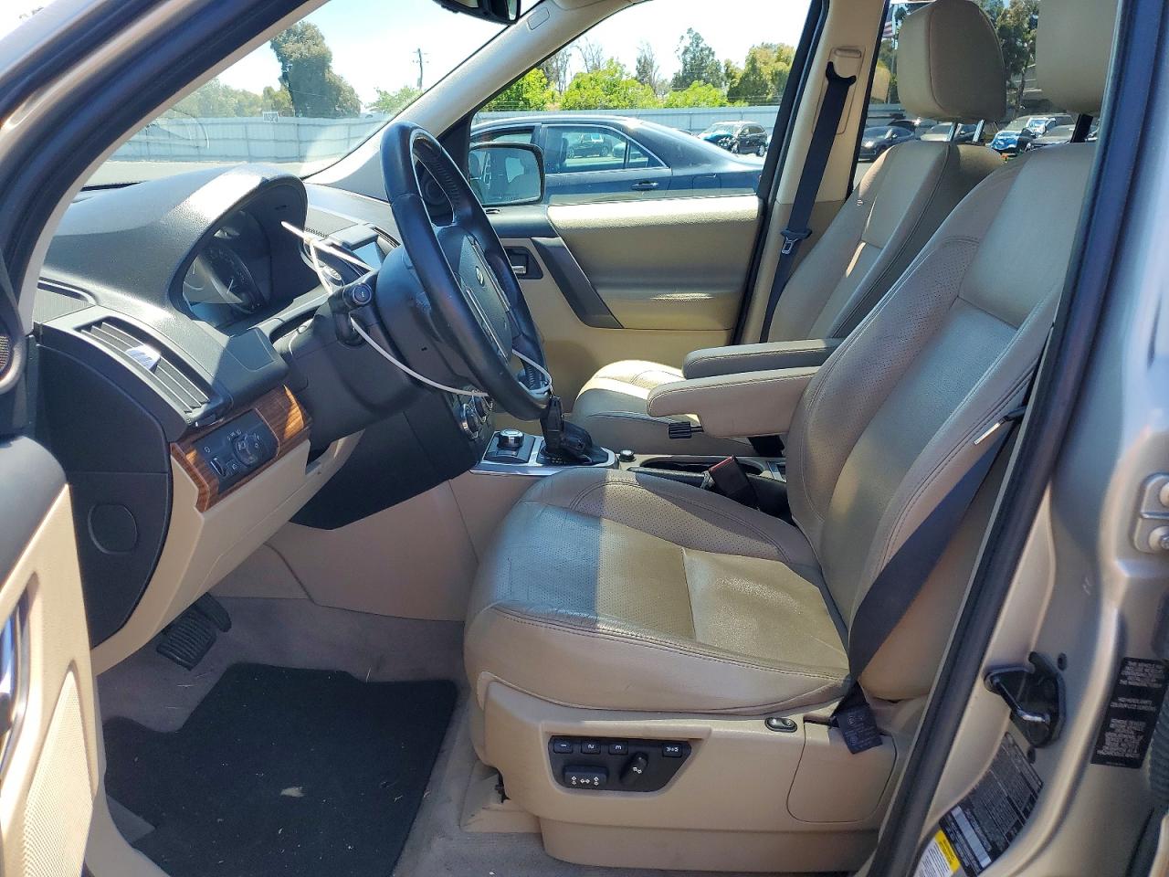 2010 LAND ROVER LR2