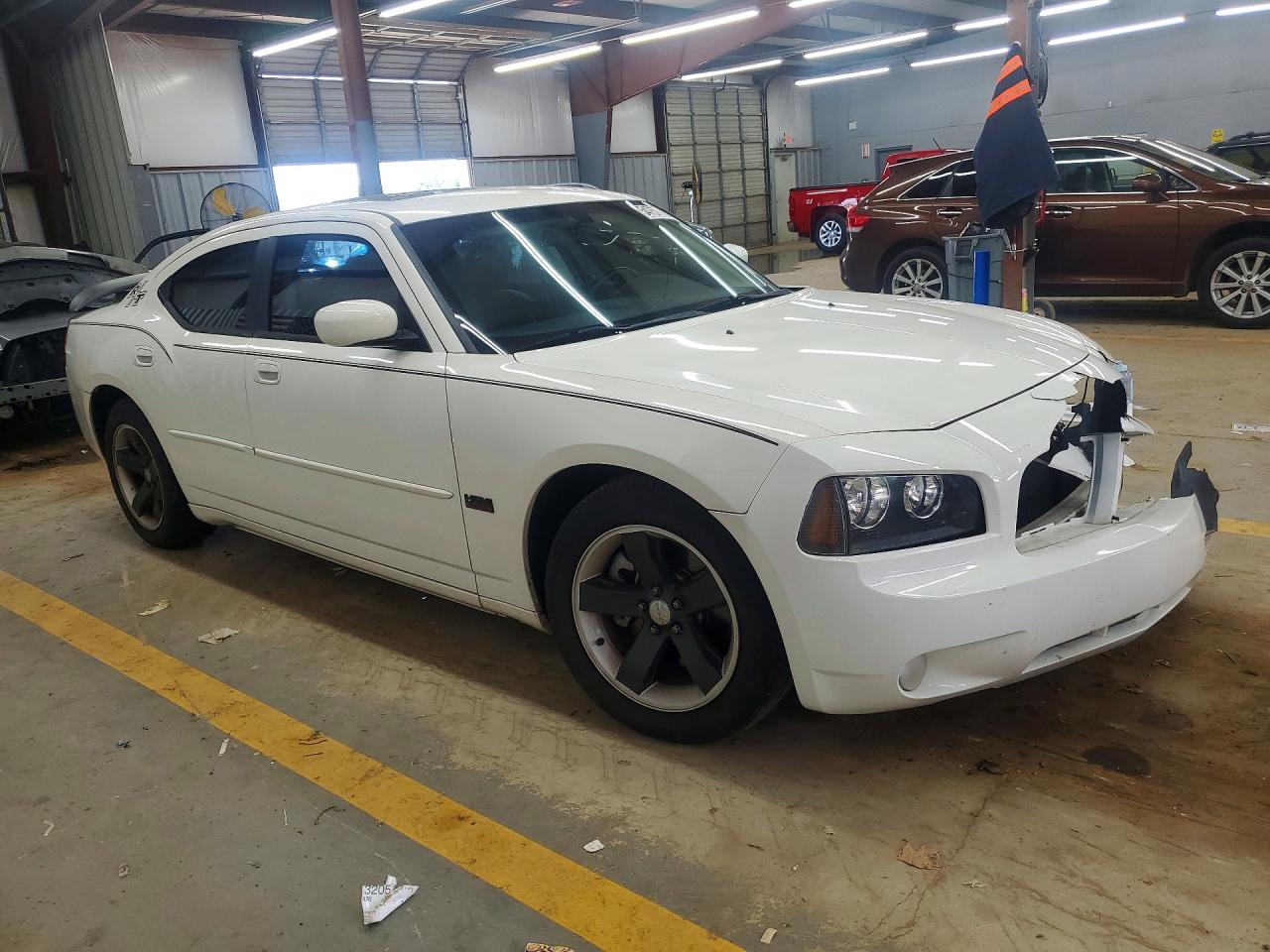 2010 DODGE CHARGER