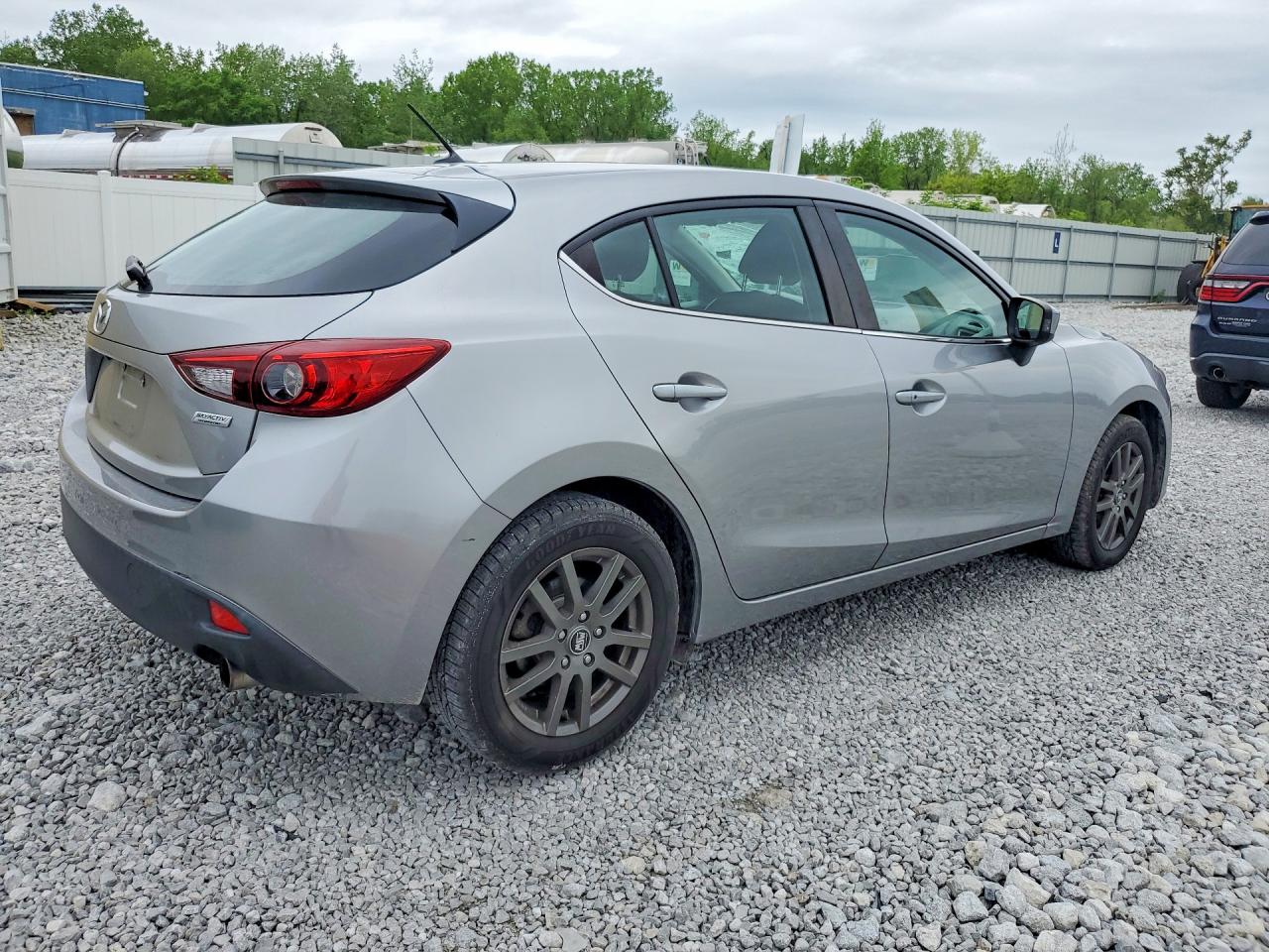 2015 MAZDA 3