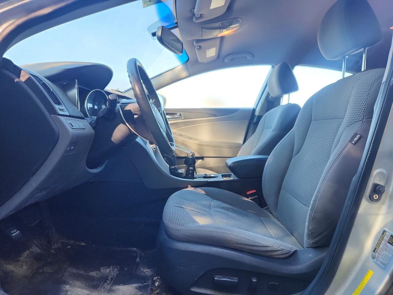 2011 HYUNDAI SONATA