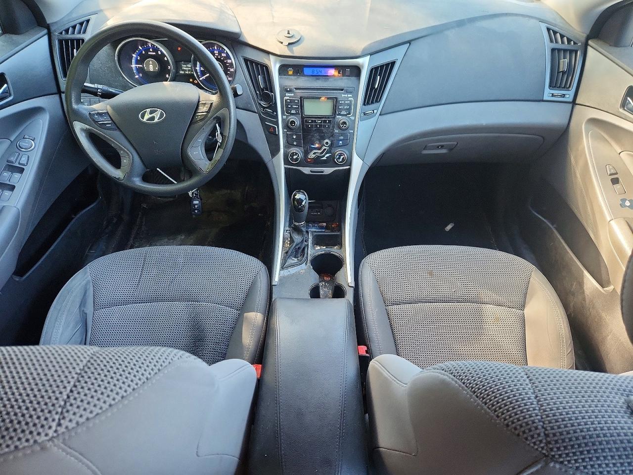 2011 HYUNDAI SONATA